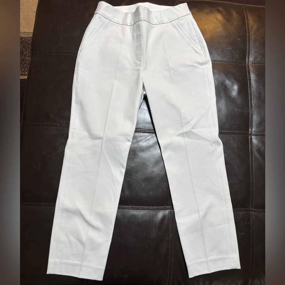 SPANX Women’s Crisp White cropped ankle pant